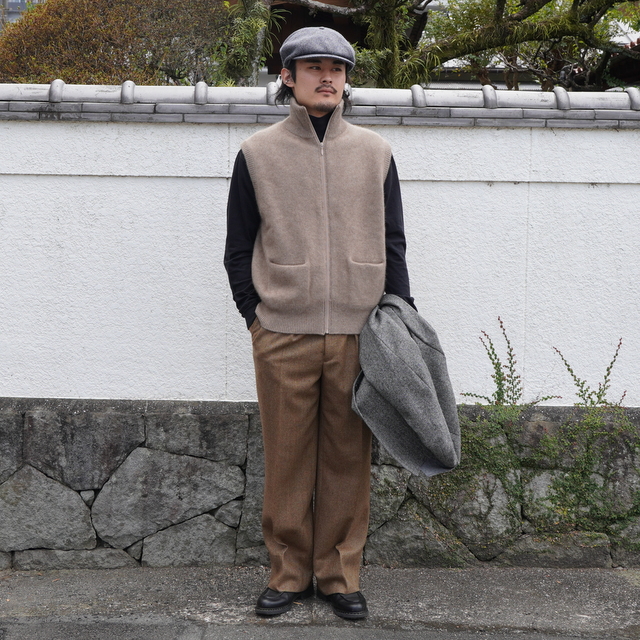 「23AW」MAATEE&SONS(マーティーアンドサンズ)/ CASHEMERE 強圧縮 JIP VEST -CHARCOAL、NAVY、NATURAL BROWN- #MT3303-0108(5)