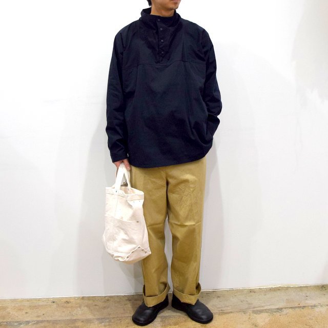 ヤエカ／20SS STAND NECK PULLOVER-