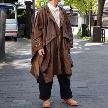 【2019 SS】 toogood(トゥーグッド) / THE MESSENGER CAPE WAXED COTTON LW -CLAY-