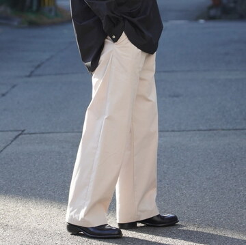  �y26SS�zYOKE(���[�N)/ 1 PLEATED WIDE TAPERED TROUSERS -OFF BEIGE- #YK26SS01168P