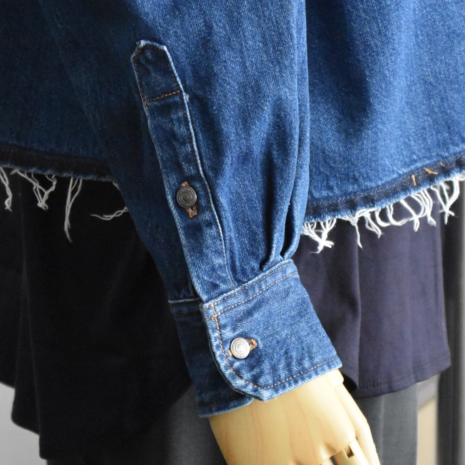 SACRA (TN) / AUTHENTIC DENIM CROPPED SHIRT #125513071-AA(10)