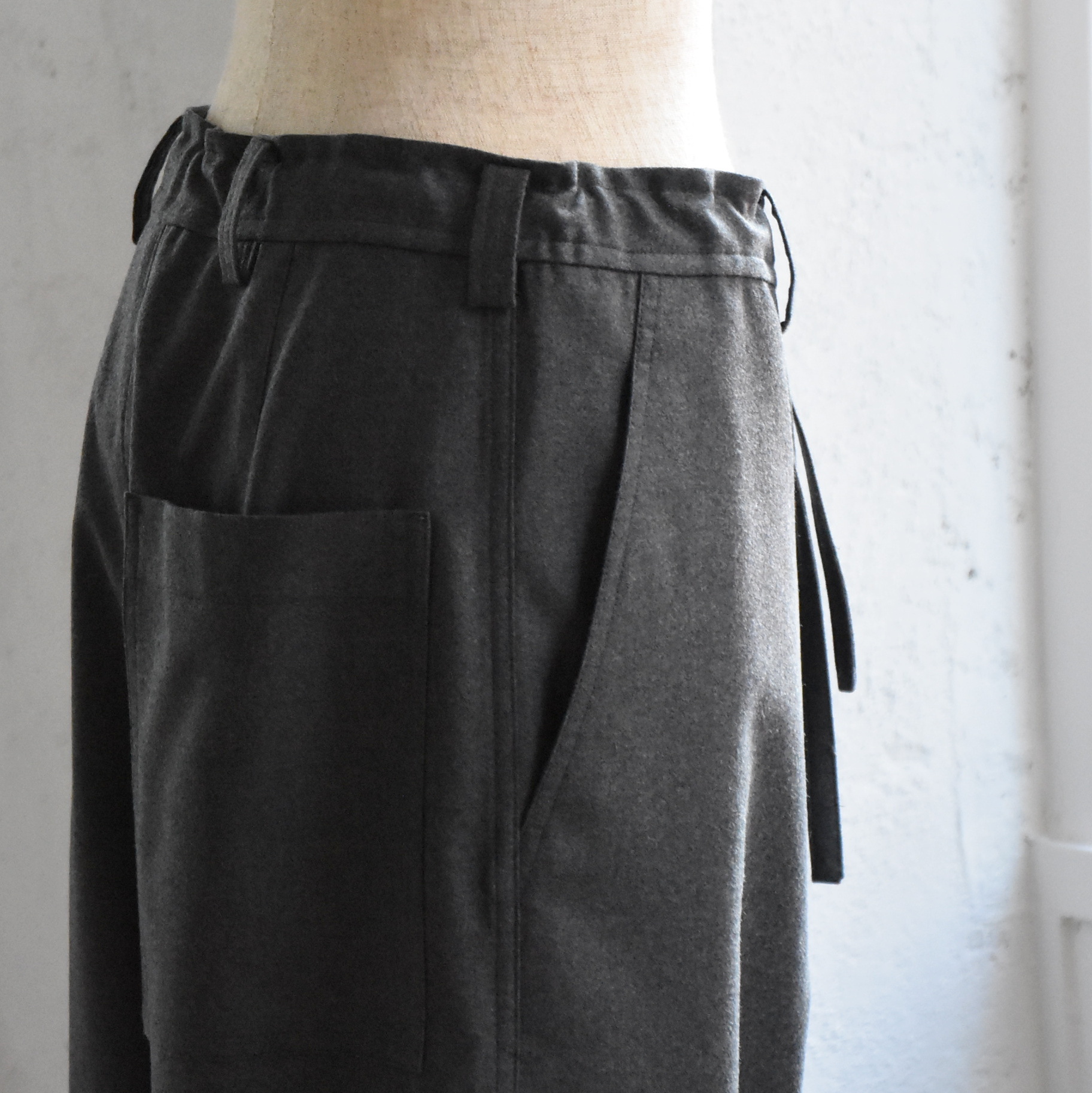 SOFIE D'HOORE(ソフィードール) / Low crotch pants with zip and drawstring【2色展開】(11)