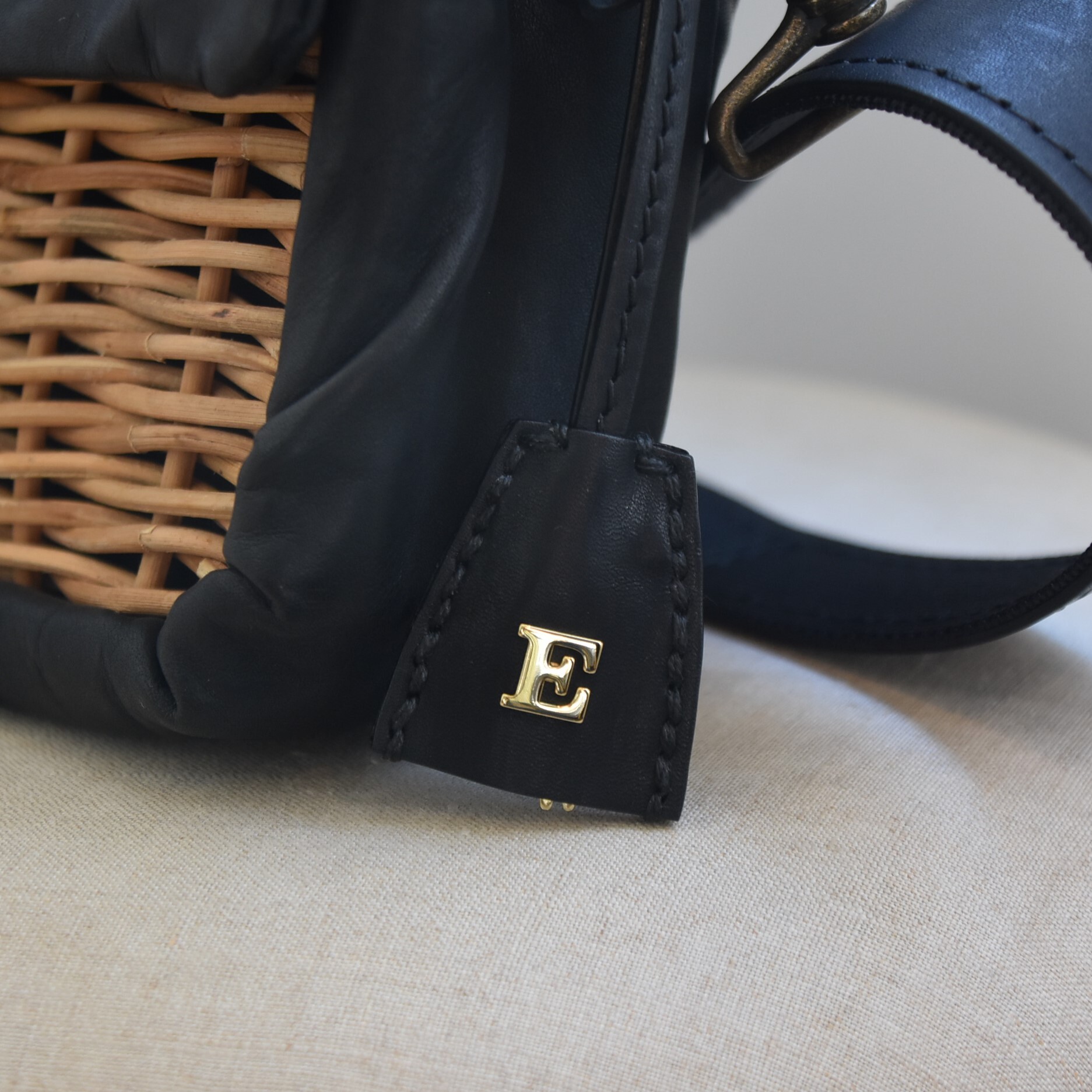 ebagos(GoSX) / \tg \tgV_[ #15672-AA(11)