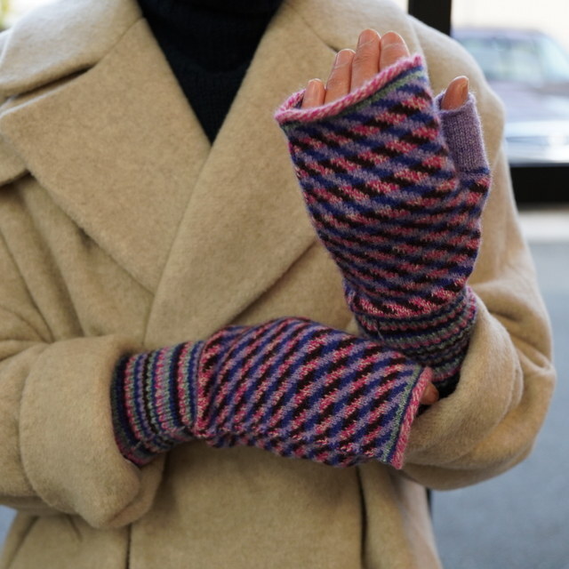 hikaru noguchi(qJ mO`) DIAGONAL MOSAIC STRIPE OPEN MITTENS #DIAGONAL(12)