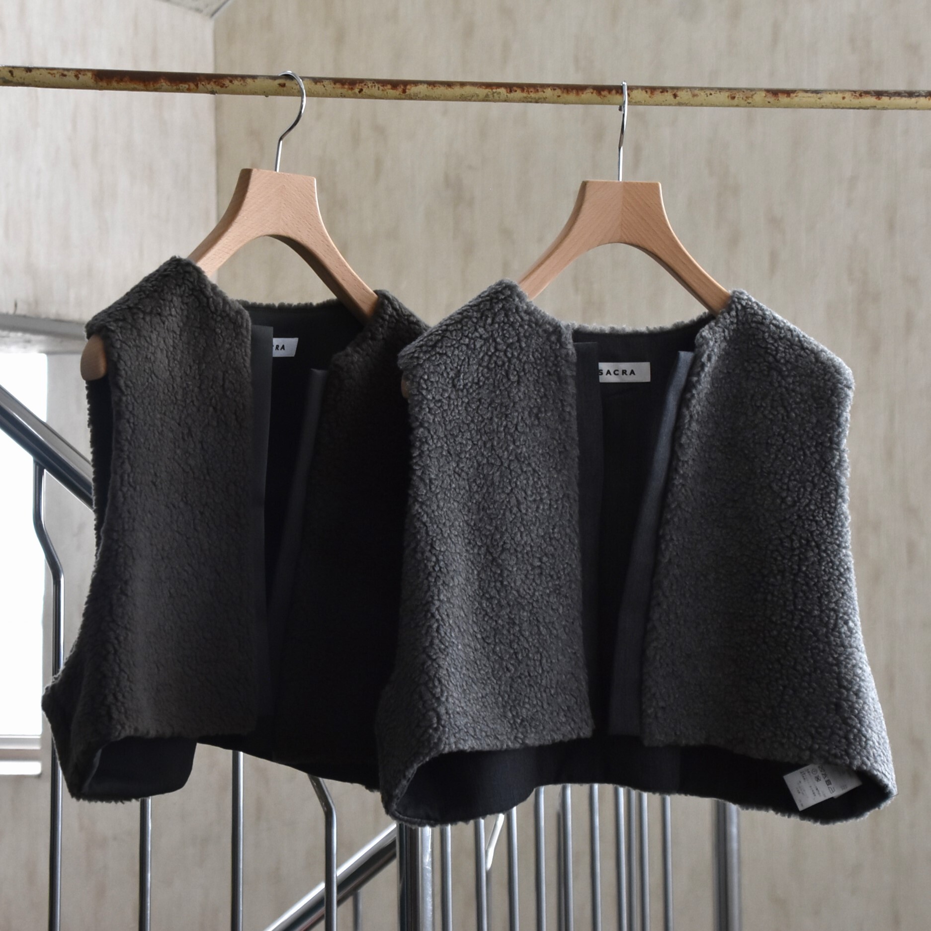 SACRA (TN) / POODLE FUR SHORT GILETy2FWJz #125505061-AA(12)