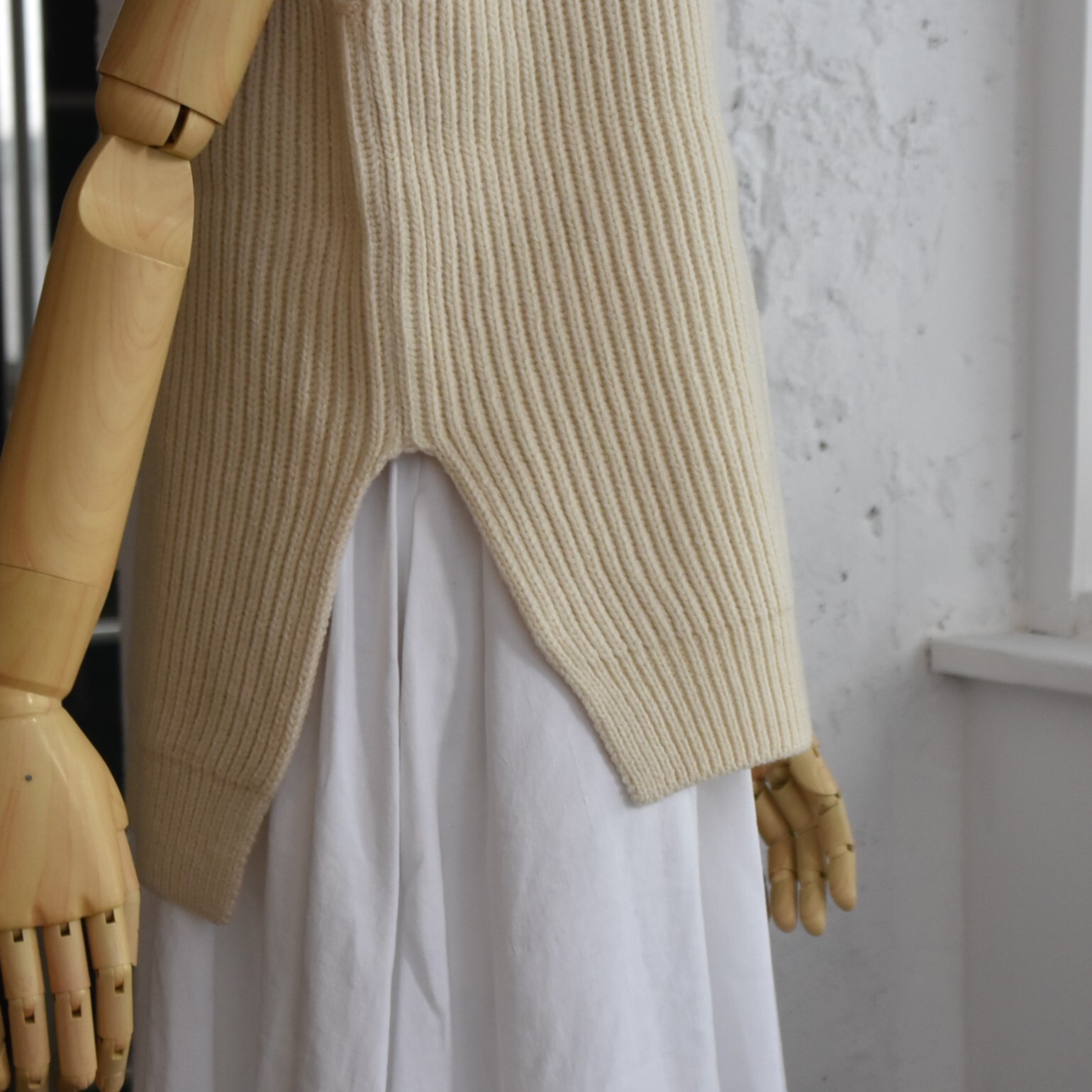 Whiteread (zCg[h) / SHORT KNITTED VESTy3FWJz#WR076-AA(13)