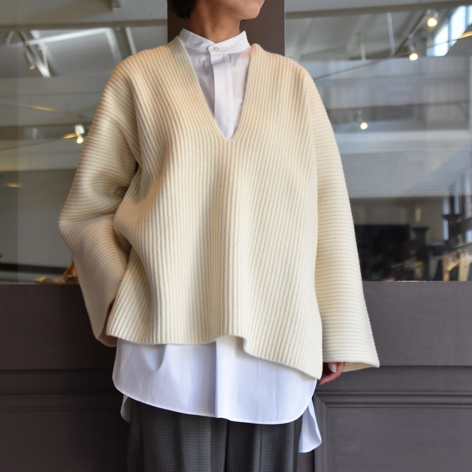 YLEVE】EXTRAFINE MERLNO WOOL KN P/O - ニット/セーター