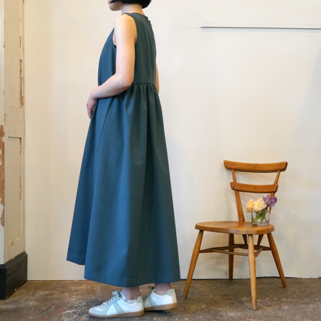 Graphpaper(グラフペーパー)STRETCH DOUBLE SATIN SLEEVELESS DRESS_GL231-60063(1)