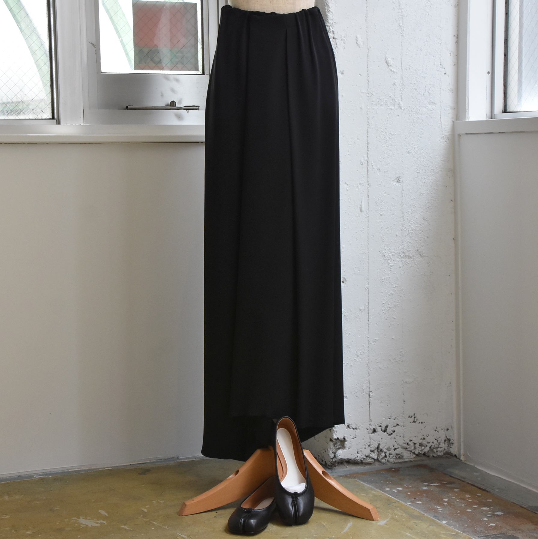 MM6 Maison Margiela / ブラックサテンスカート(1)