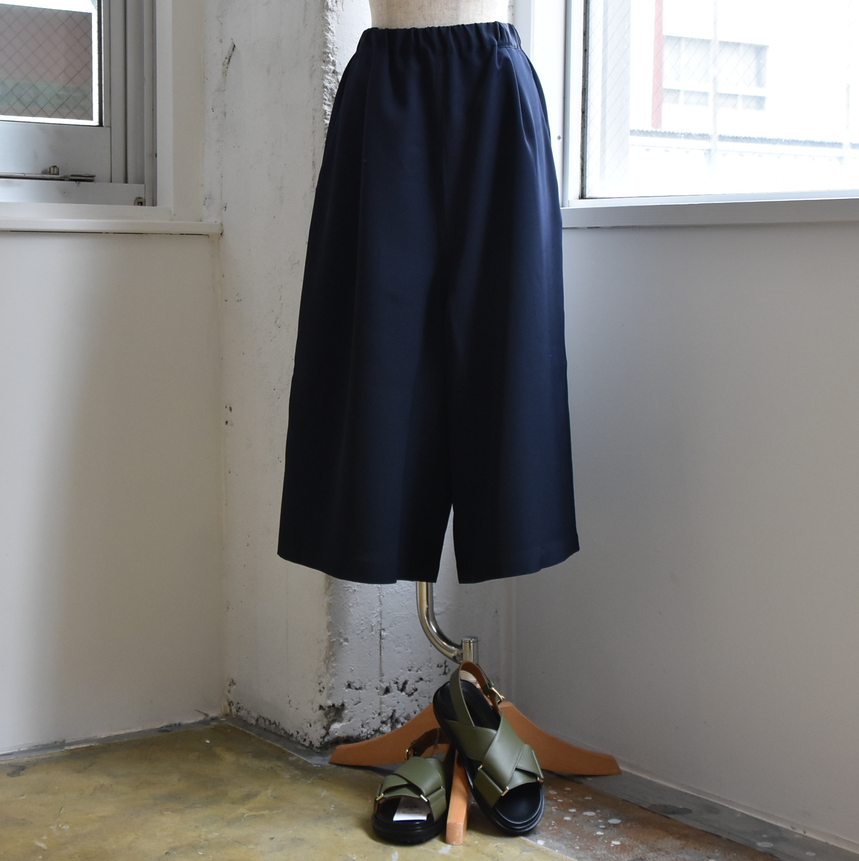 【40% off sale】SOFIE D'HOORE(ソフィードール) / POST-PLUN Wide 3/4 length pants with elastic waist(1)