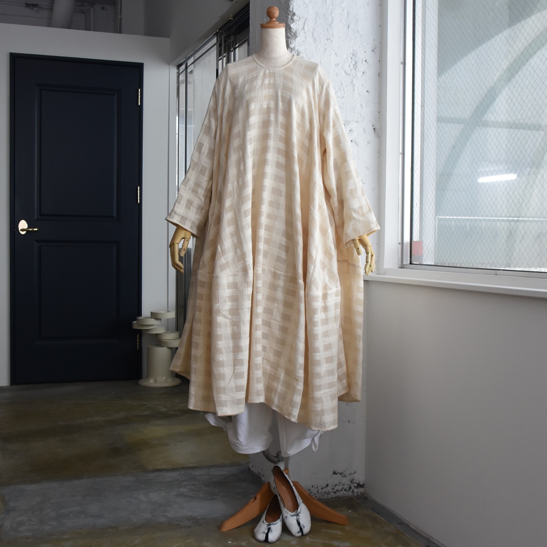 Whiteread (zCg[h) / CIRCLE CUT DRESS #WR015BM-AA(1)