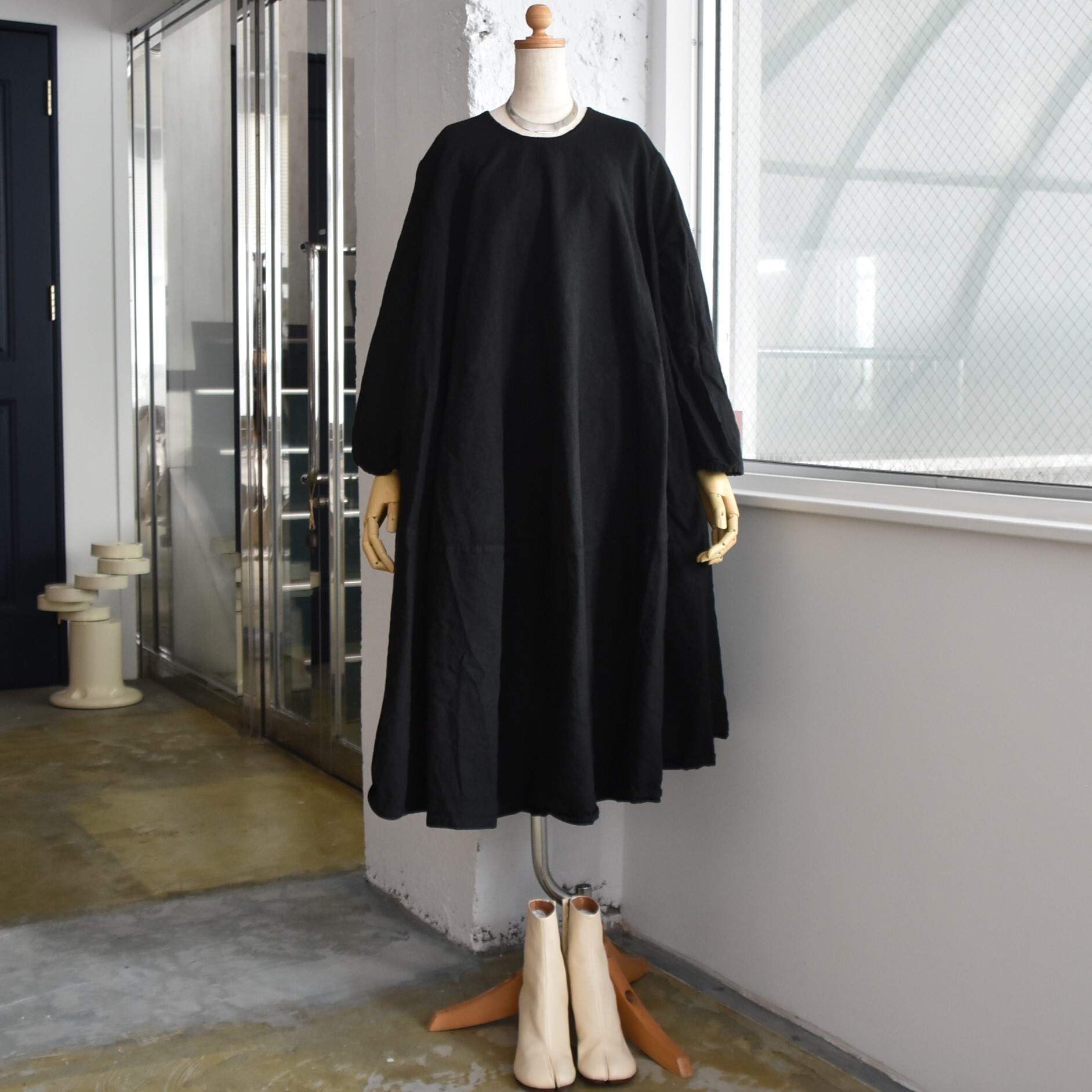 Whiteread (zCg[h) / CIRCLE CUT DRESS #WR015EL-AA(1)