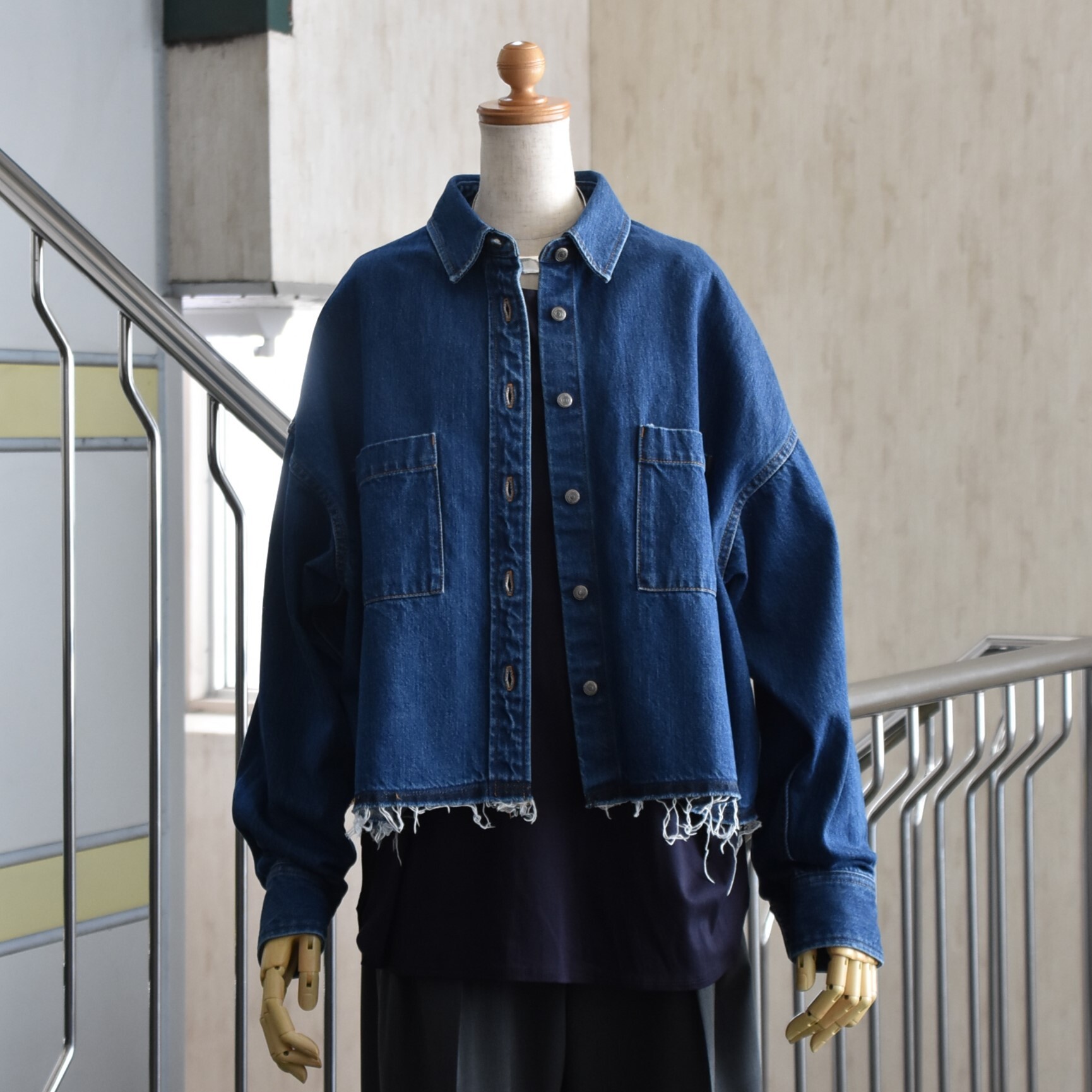 SACRA (TN) / AUTHENTIC DENIM CROPPED SHIRT #125513071-AA(1)