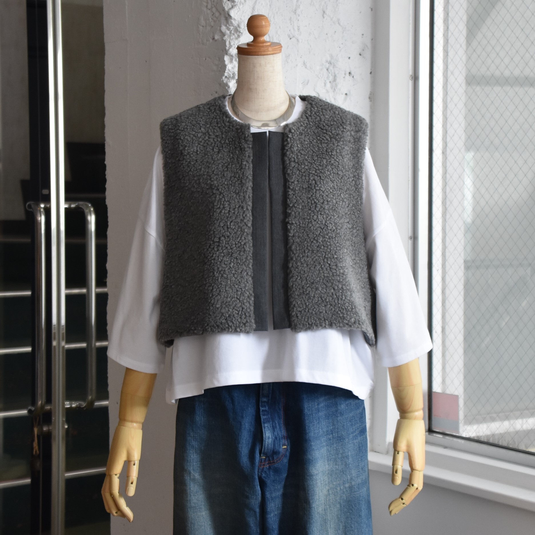 SACRA (TN) / POODLE FUR SHORT GILETy2FWJz #125505061-AA(1)