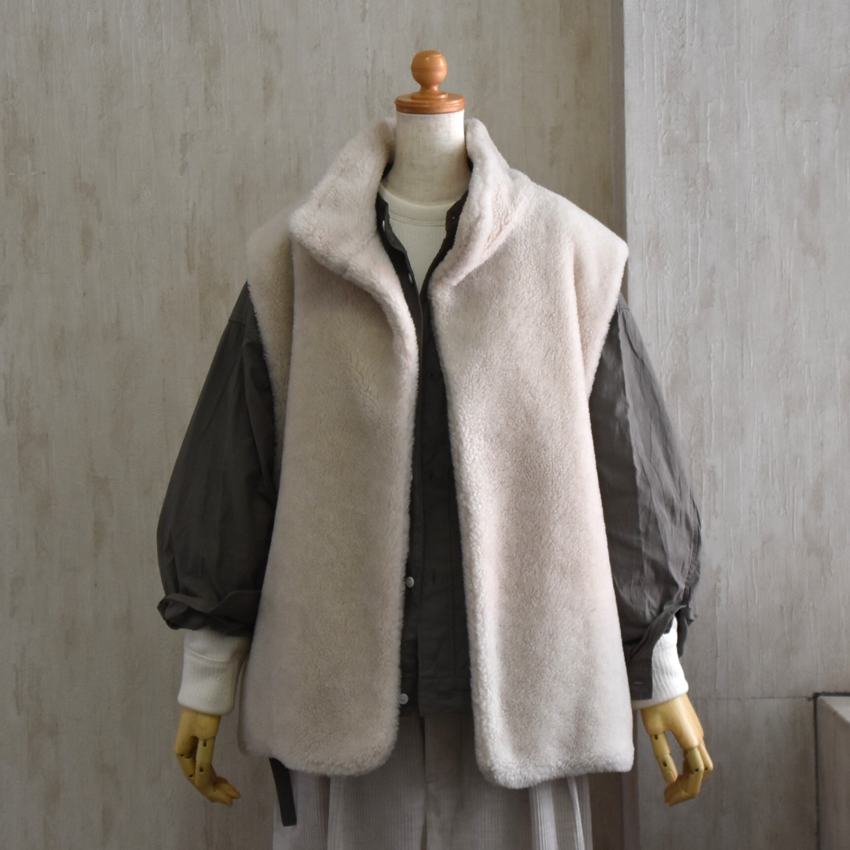 TOUJOURS(gDW[) / High Neck Over Vest #TM43VS01-AA(1)