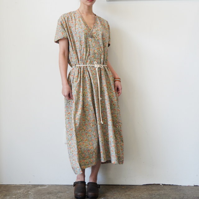 SONO(�\�m) DANTE DRESS Dusty Blue Floral #8043 26SS(1)