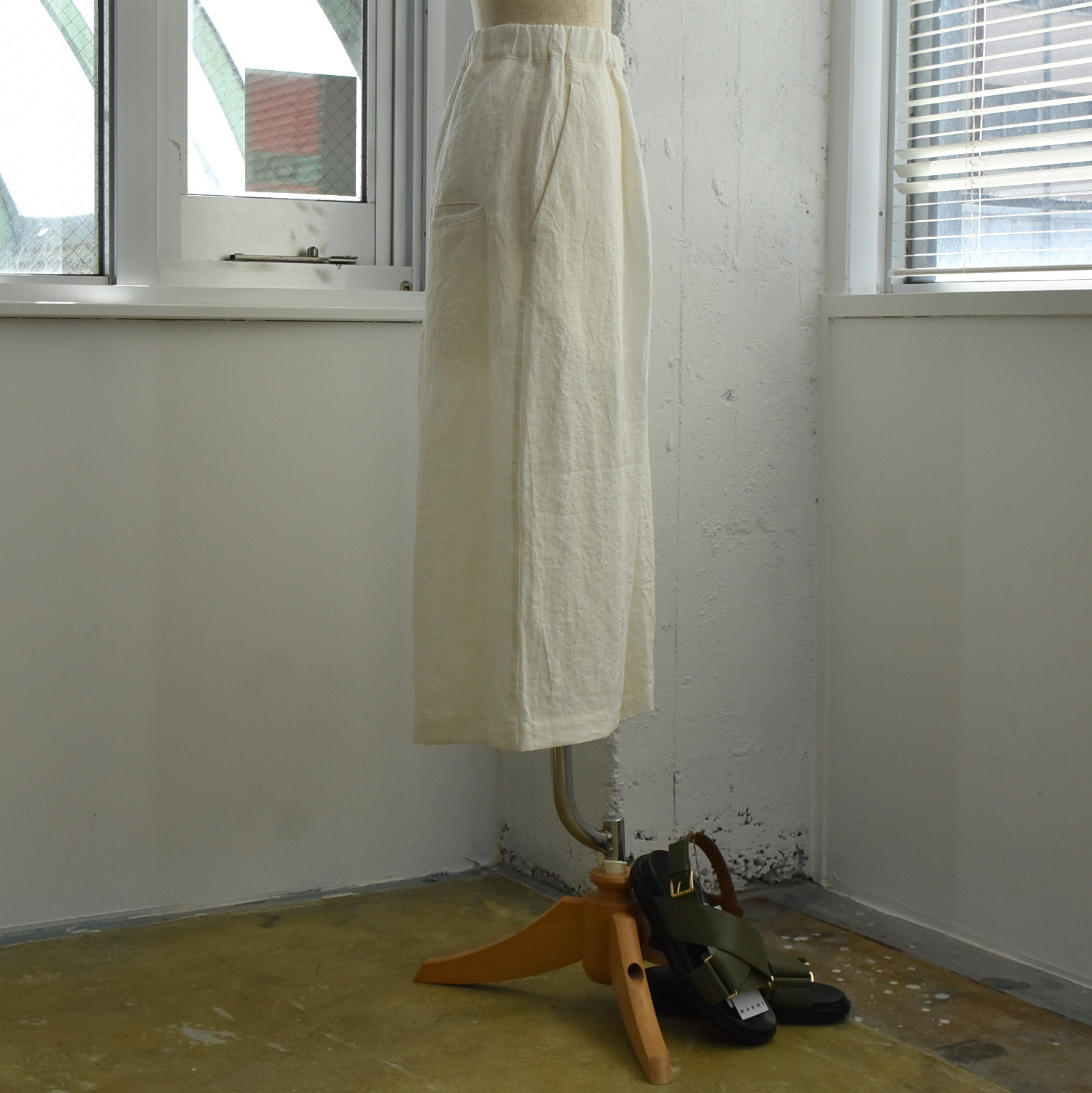 【40% off sale】SOFIE D'HOORE(ソフィードール) / POST-LIFE Wide 3/4 length pants with elastic waist(2)