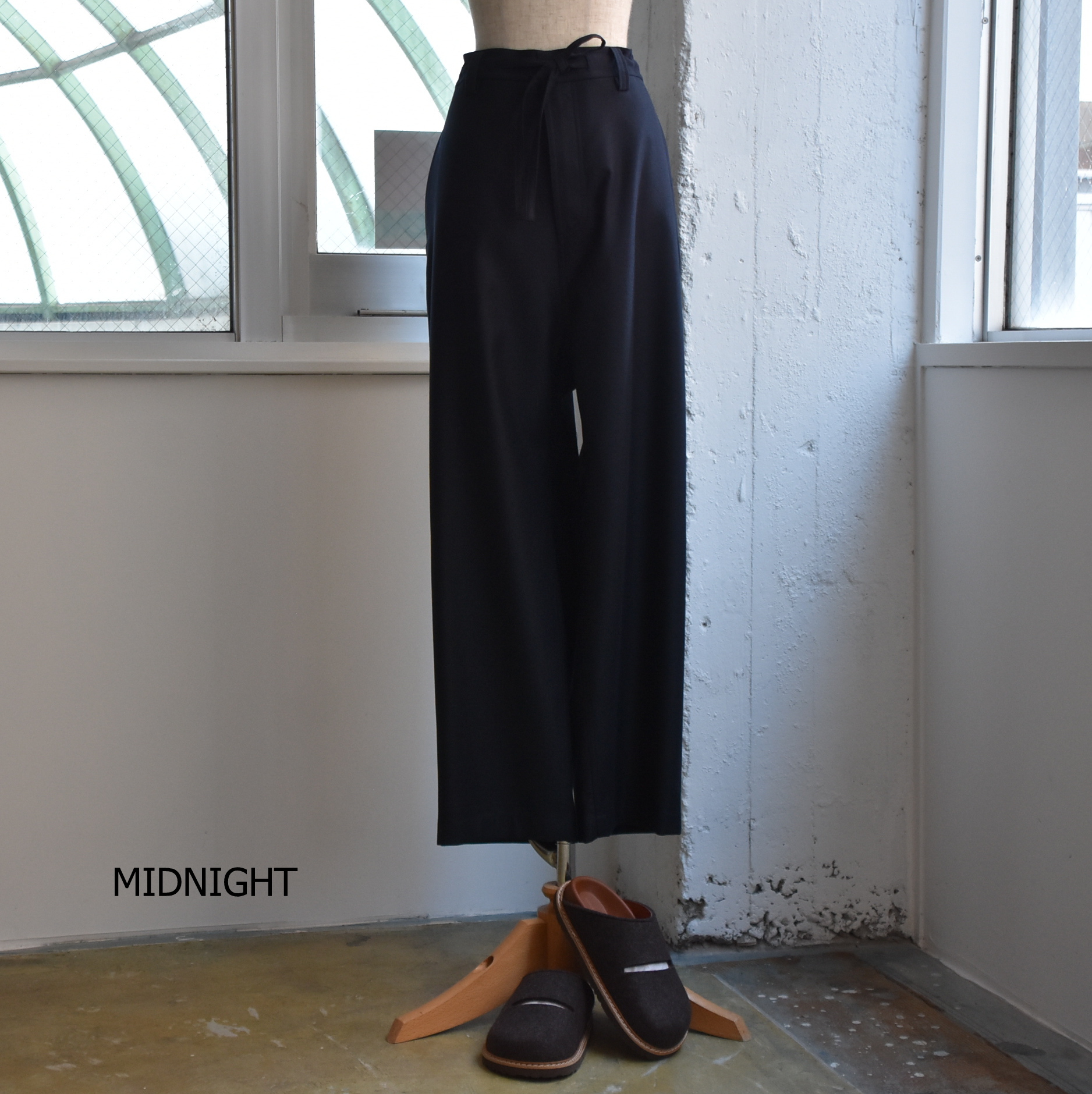 SOFIE D'HOORE(ソフィードール) / Low crotch pants with zip and drawstring【2色展開】(2)