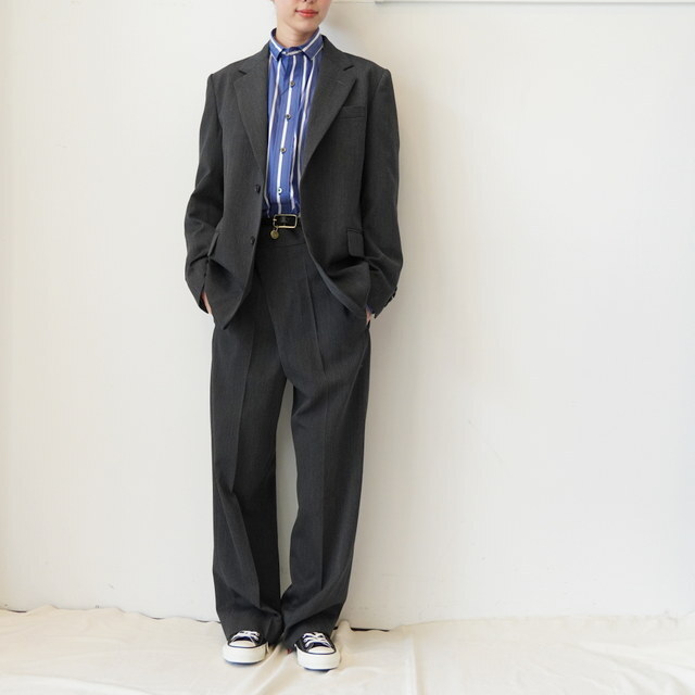 YLÉVE(C[) WPbg #168-5220016(2)