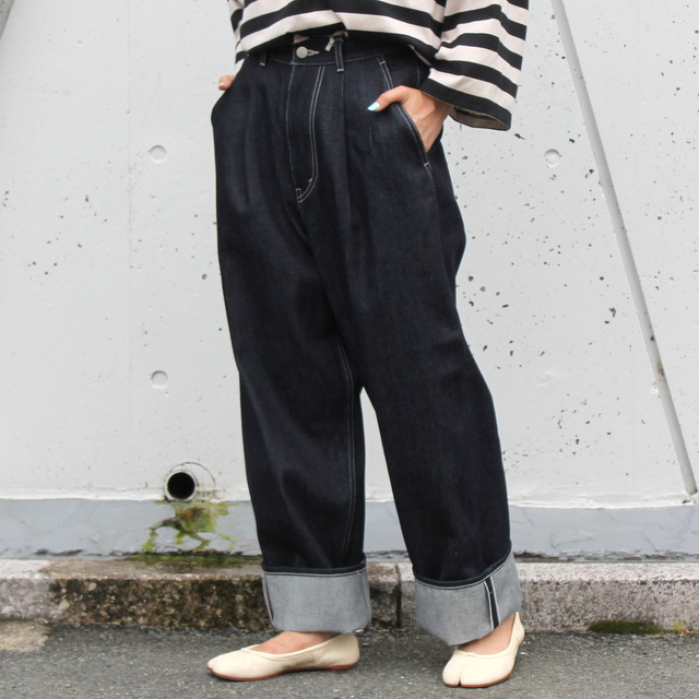 Graphpaper(グラフペーパー) Selvage Denim Two Tuck Pants#GU223