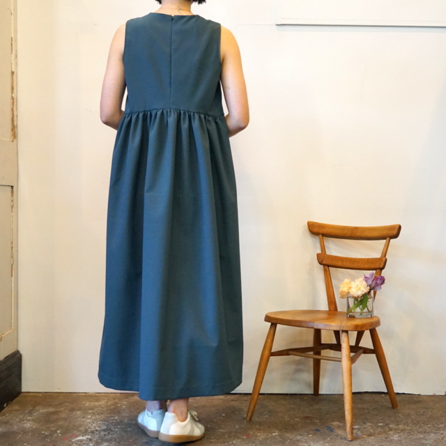 Graphpaper(グラフペーパー)STRETCH DOUBLE SATIN SLEEVELESS DRESS_GL231-60063(3)