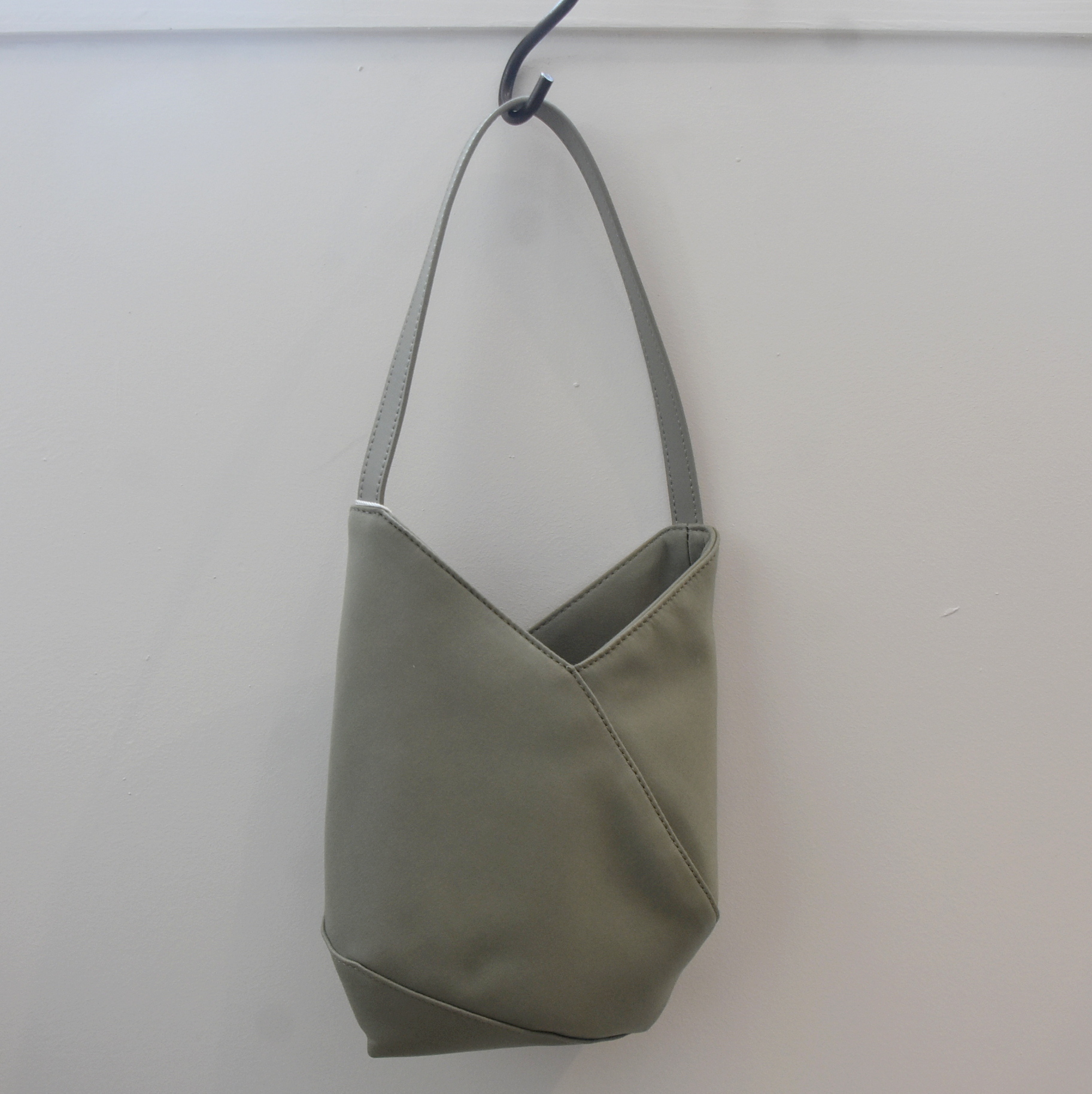 MM6 Maison Margiela / Wpj[Y EGG BAGy2FWJz#SB5WD0025-AA(3)