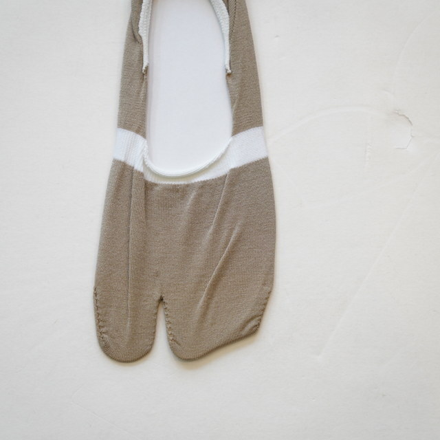 ANTIPAST (�A���e�B�p�X�g) / COVERED TABI SHEER SOCKS�y3�F�W�J�z #AM-115A(3)