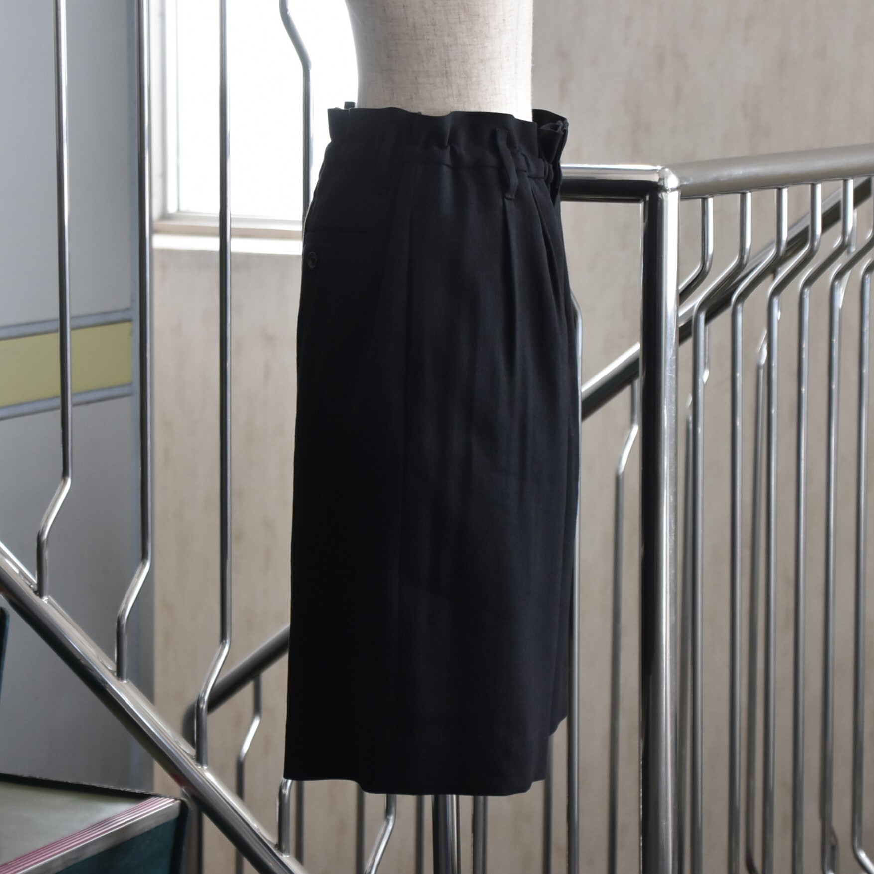 SACRA (�T�N��) / LINEN WOOL GABARDINE HALF PANTS�y2�F�W�J�z #126101112-AA(3)