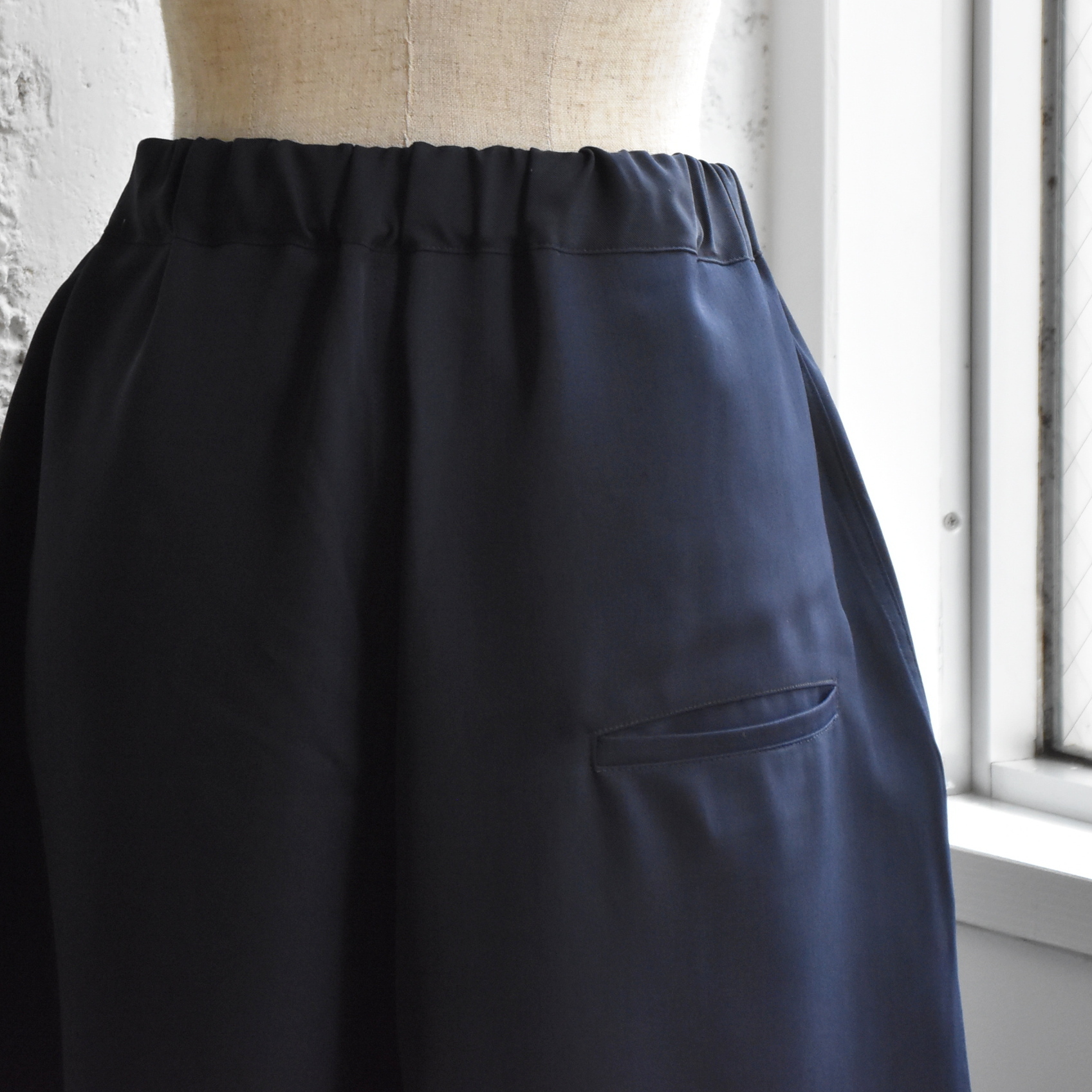 【40% off sale】SOFIE D'HOORE(ソフィードール) / POST-PLUN Wide 3/4 length pants with elastic waist(4)