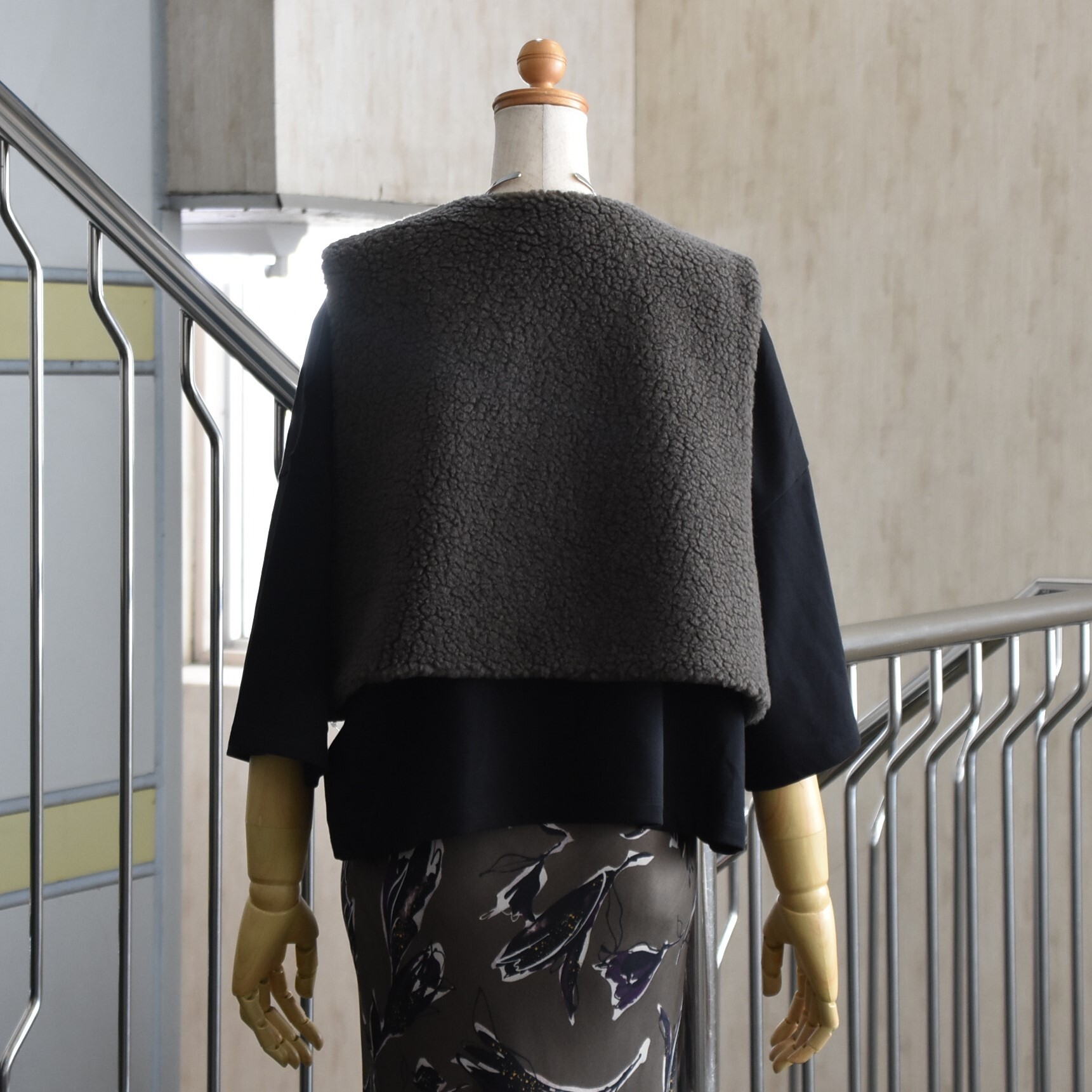 SACRA (TN) / POODLE FUR SHORT GILETy2FWJz #125505061-AA(4)