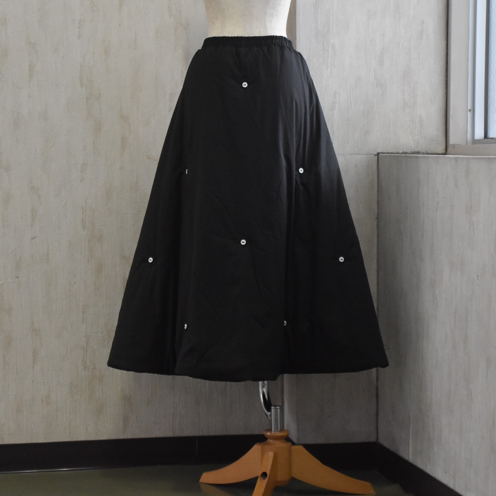 Whiteread (zCg[h) / PADDED SKIRT #WR070-AA(4)