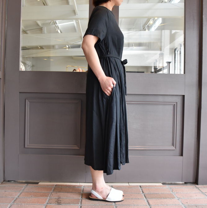 YAECA(ヤエカ) ラップドレス CHARCOAL #90715／acoustics Lady's