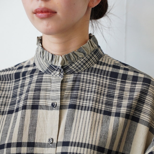 maison de soil(]h\C) FRILL COLLAR BACK PINTUCK SHIRT #INMDS25731(5)