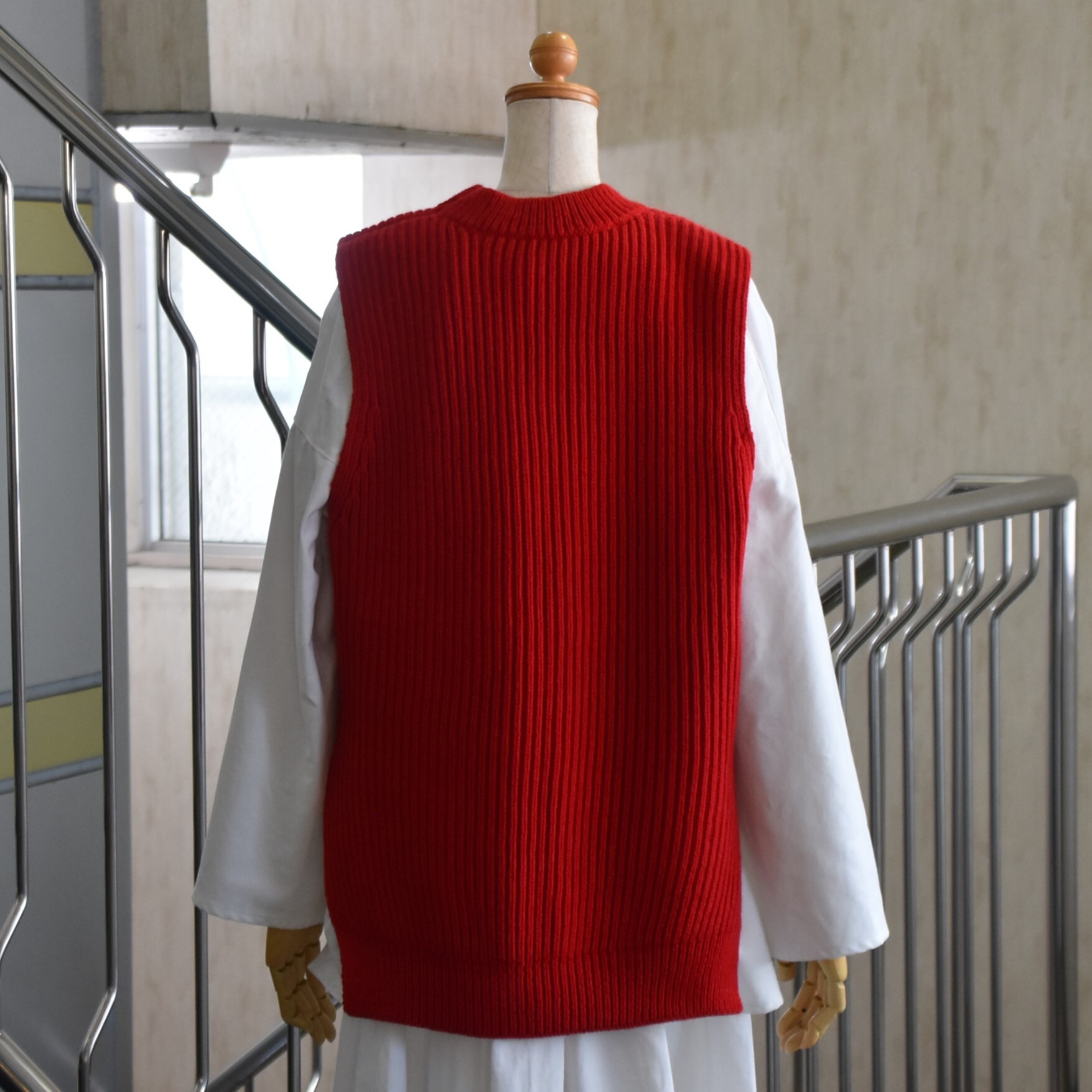 Whiteread (zCg[h) / SHORT KNITTED VESTy3FWJz#WR076-AA(5)