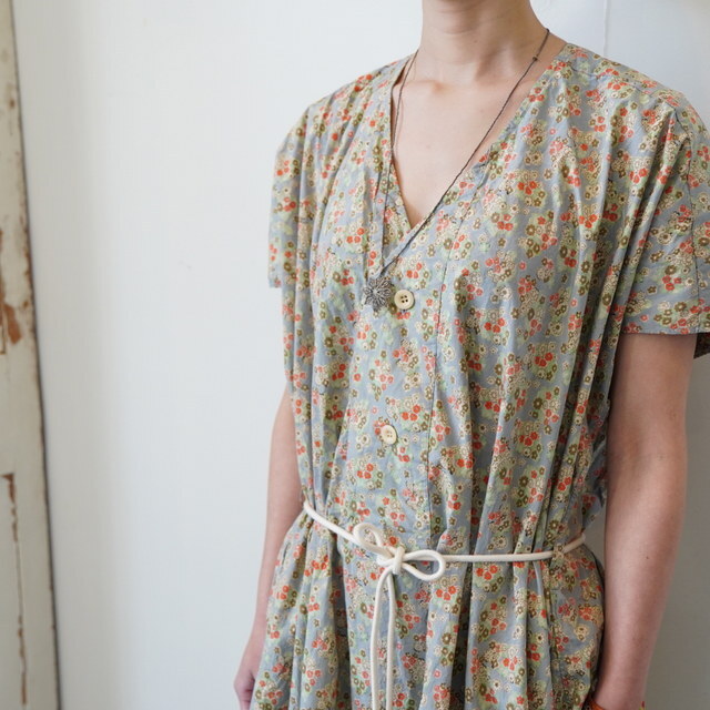 SONO(�\�m) DANTE DRESS Dusty Blue Floral #8043 26SS(5)