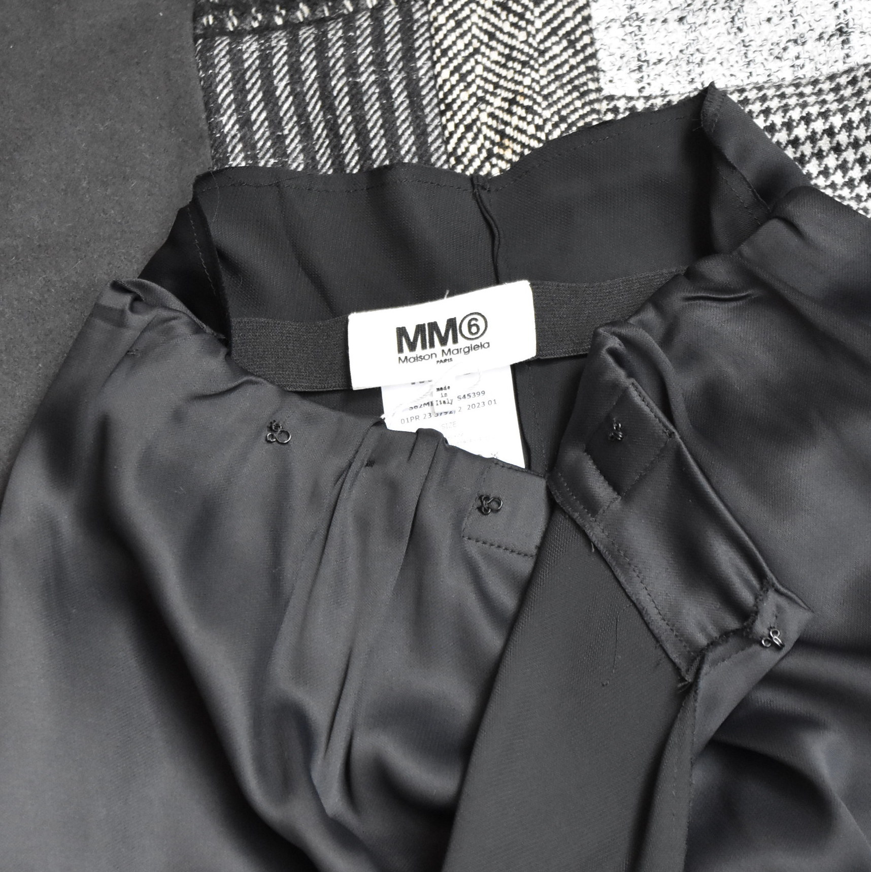 MM6 Maison Margiela / ブラックサテンスカート(7)