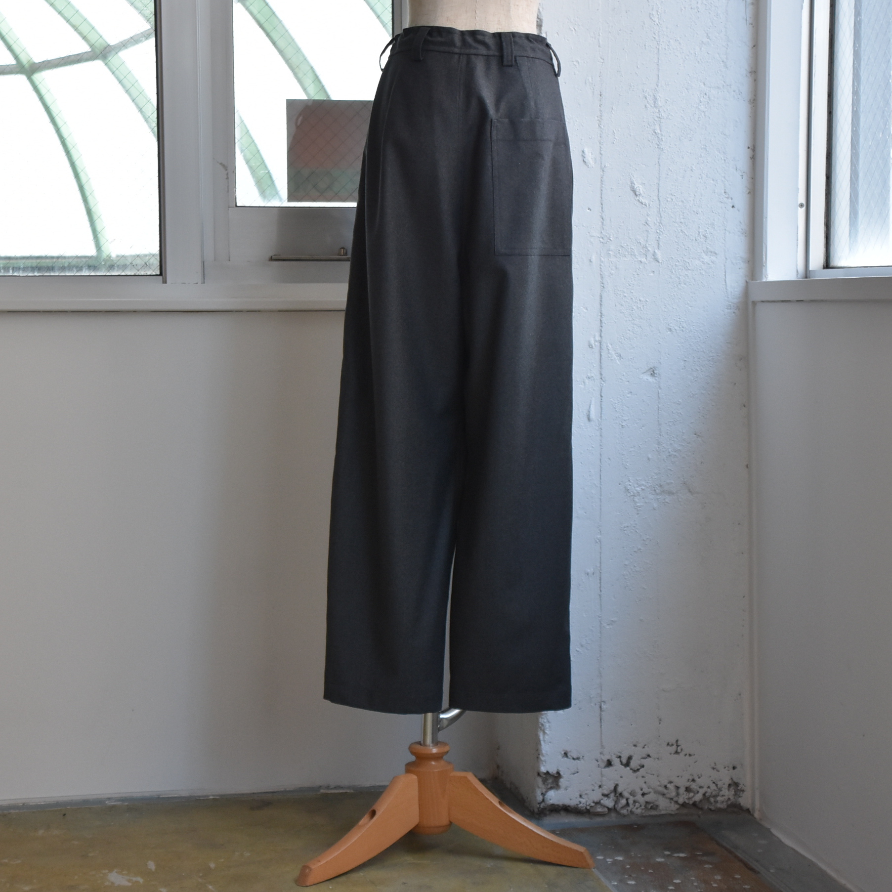 SOFIE D'HOORE(ソフィードール) / Low crotch pants with zip and drawstring【2色展開】(7)