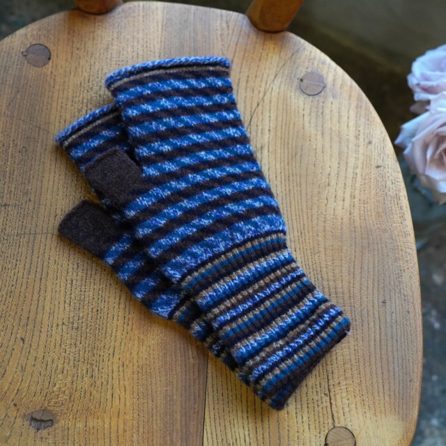 hikaru noguchi(qJ mO`) DIAGONAL MOSAIC STRIPE OPEN MITTENS #DIAGONAL(8)