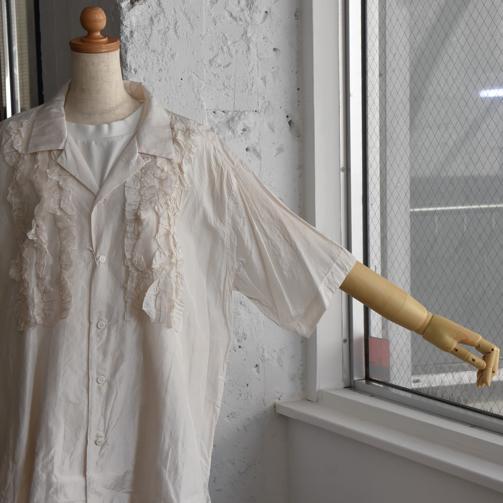TOUJOURS(gDW[) / Open Collar Short Sleeve Frill Shirt #MM42GS01-AA(8)