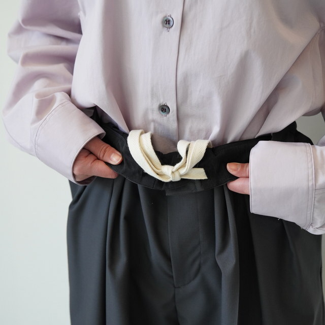 BOWTE(�o�E�g) EXTRA WORSTED TOROPOCAL TUCKED RELAX WIDE PANTS #261-04-0002(8)