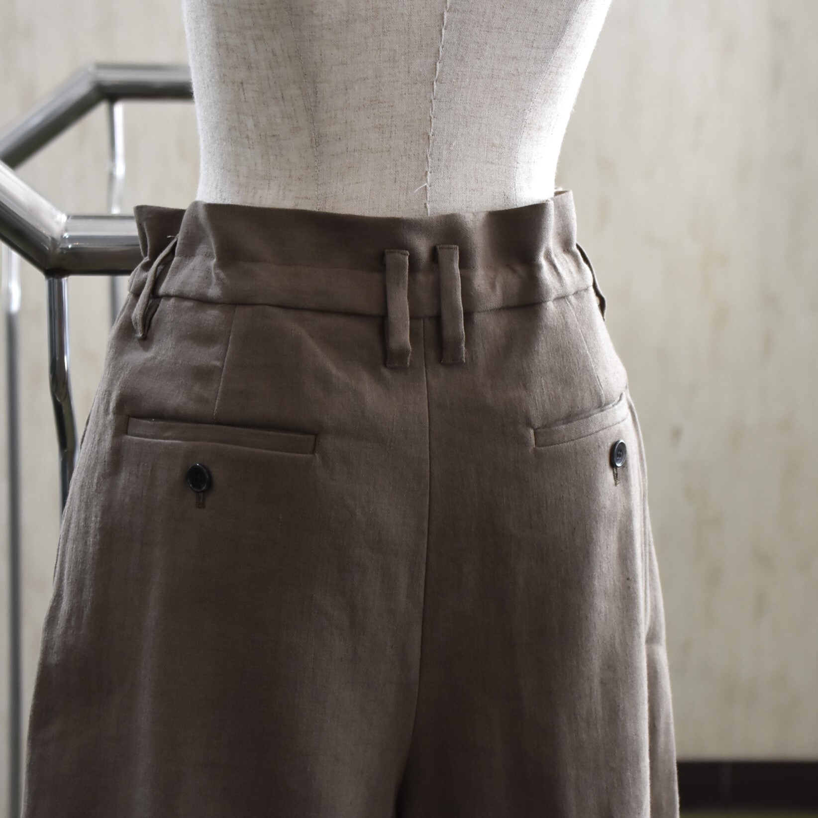 SACRA (�T�N��) / LINEN WOOL GABARDINE HALF PANTS�y2�F�W�J�z #126101112-AA(8)