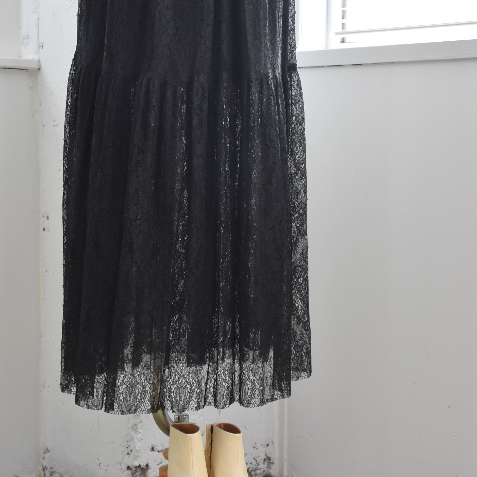 SACRA (TN) / CHANTILLY LACE SKIRT #124524121-AA(9)