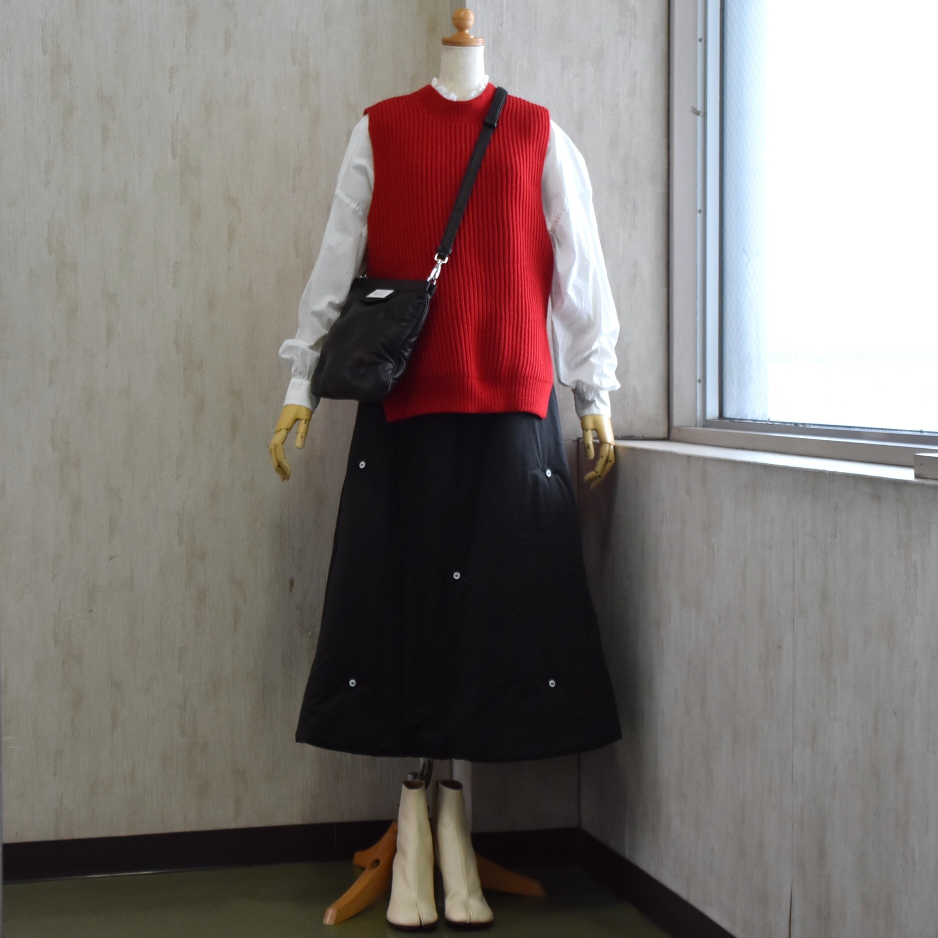 Whiteread (zCg[h) / PADDED SKIRT #WR070-AA(9)