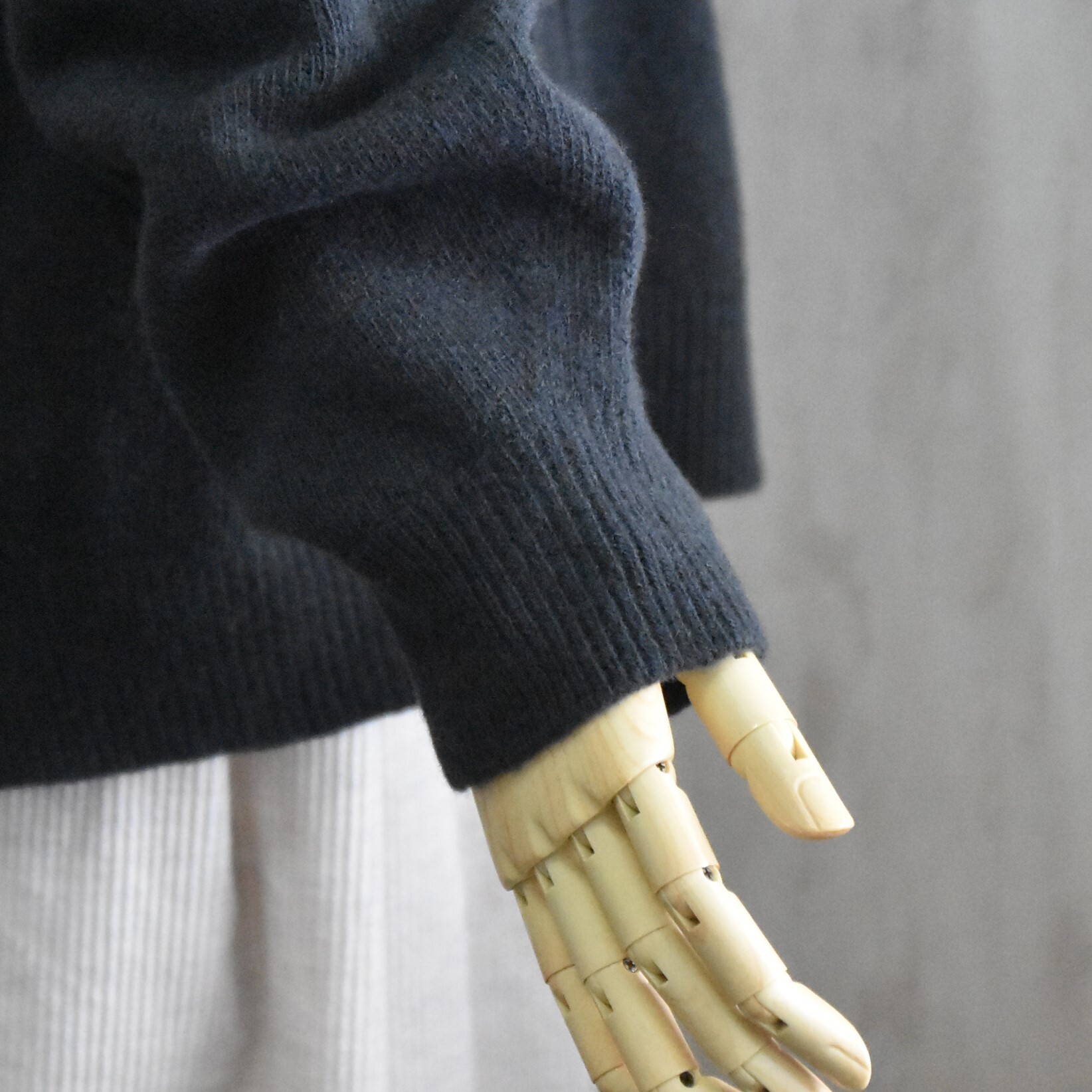 SOFIE D'HOORE(\tB[h[) / Seamless V-neck cardigan long sleeves #MABUSE-AA(9)