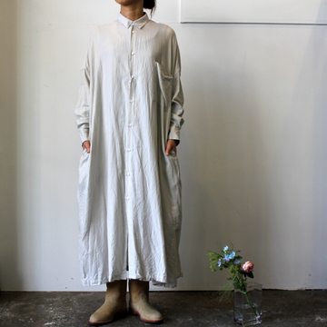 TOUJOURS(トゥジュー) / BACK WIDE PLEATED SHIRT DRESS #KM37SD04
