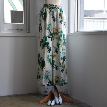 SACRA (TN) / BLURRED FLORA PANTS #125120112-AA