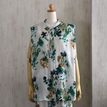 SACRA (�T�N��) / BLURRED FLORA TOP #126115071-AA